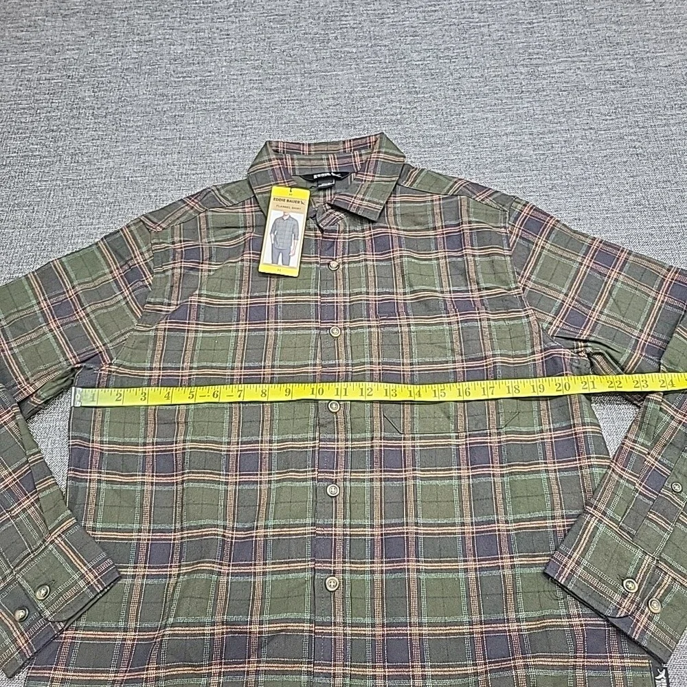 Eddie Bauer Mens Flannel Shirt Medium Size Green Button Front Long Sleeves Top